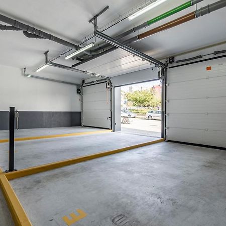 Nomads Lux - 2Bdr & Parking Flores Square Porto Exterior foto