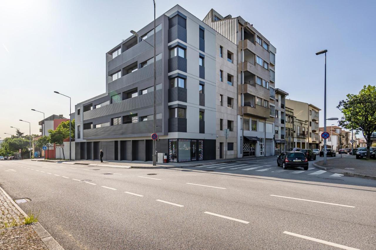Nomads Lux - 2Bdr & Parking Flores Square Porto Exterior foto