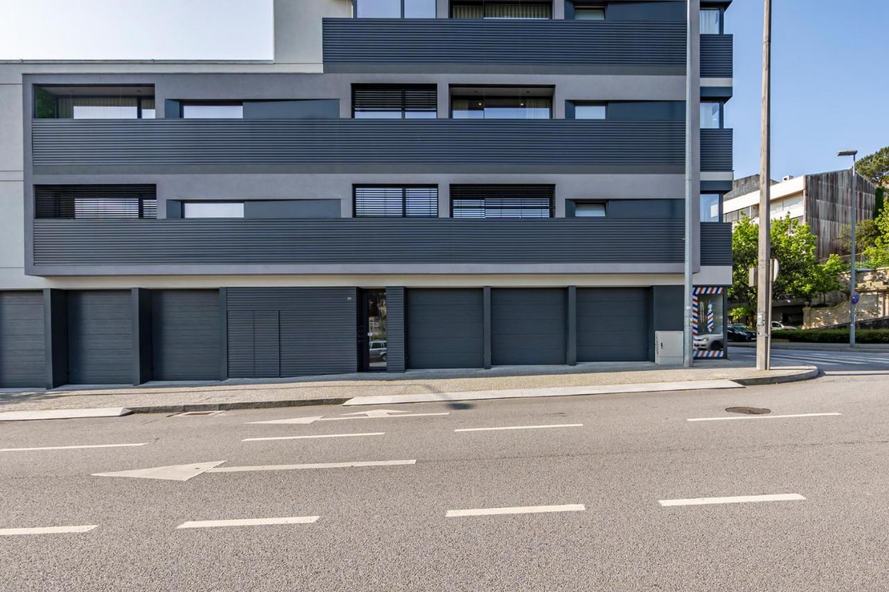 Nomads Lux - 2Bdr & Parking Flores Square Porto Exterior foto